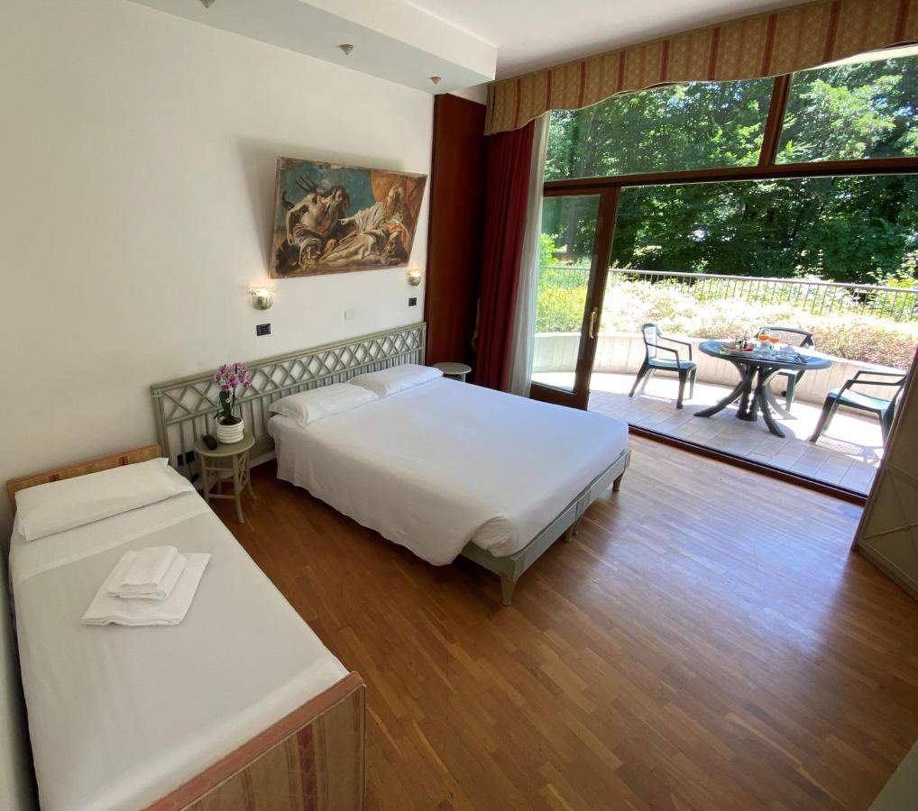 Hotel Park Junior